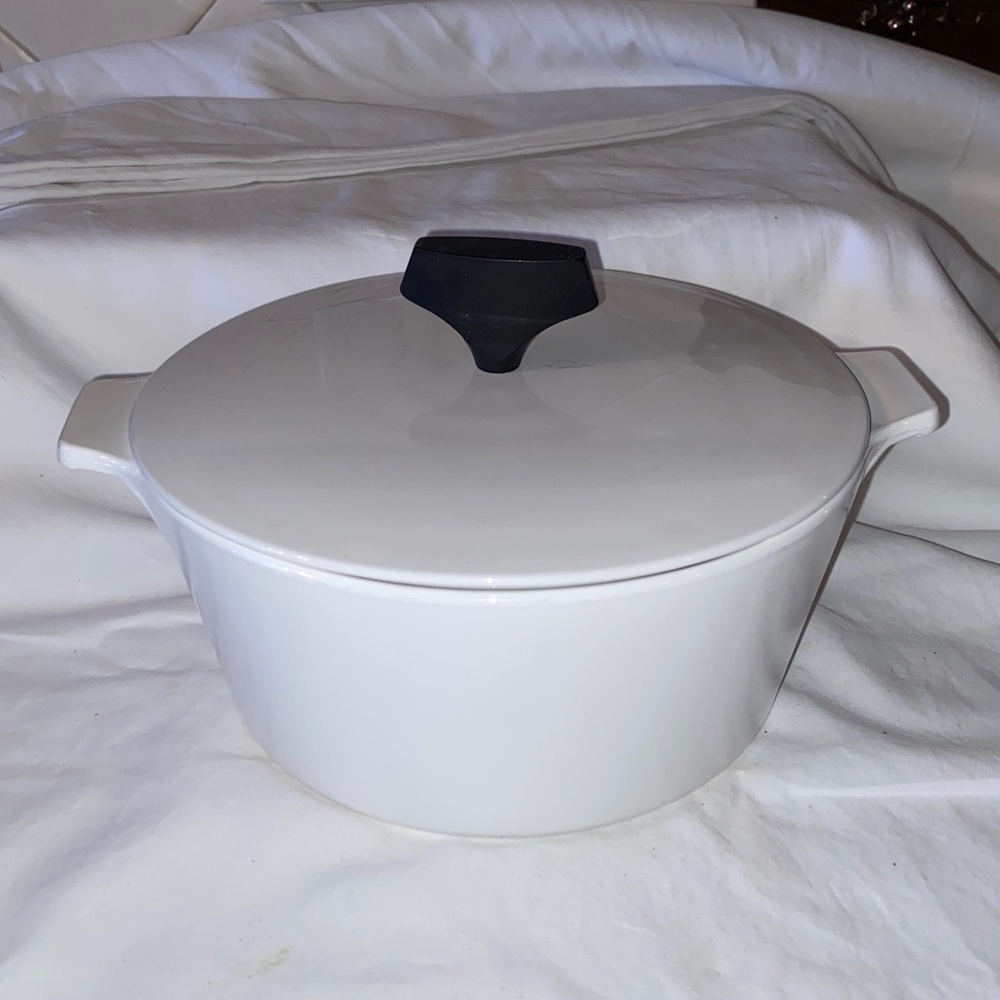 Vintage Corning Ware Buffet Server 1-3/4 Qt White Casserole Black Handle MCM USA
